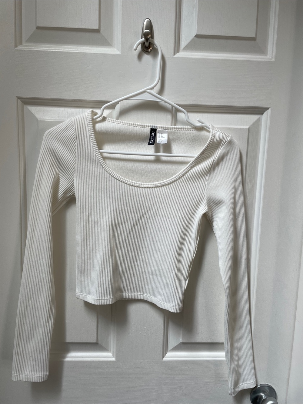 Women’s Ivory Ribbed Long-Sleeve Scoop Neck Top